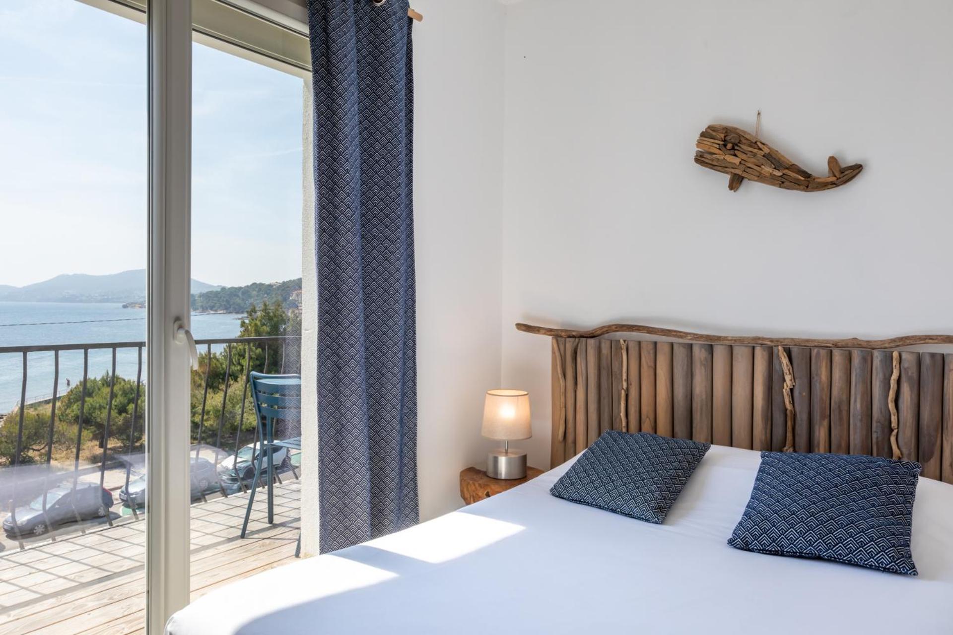 Hotel Almanarre Plage - Hotel Eco-Responsable Face A La Mer Hyères Exteriör bild