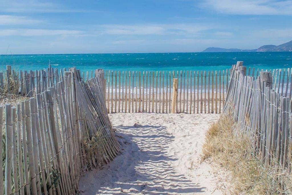 Hotel Almanarre Plage - Hotel Eco-Responsable Face A La Mer Hyères Exteriör bild